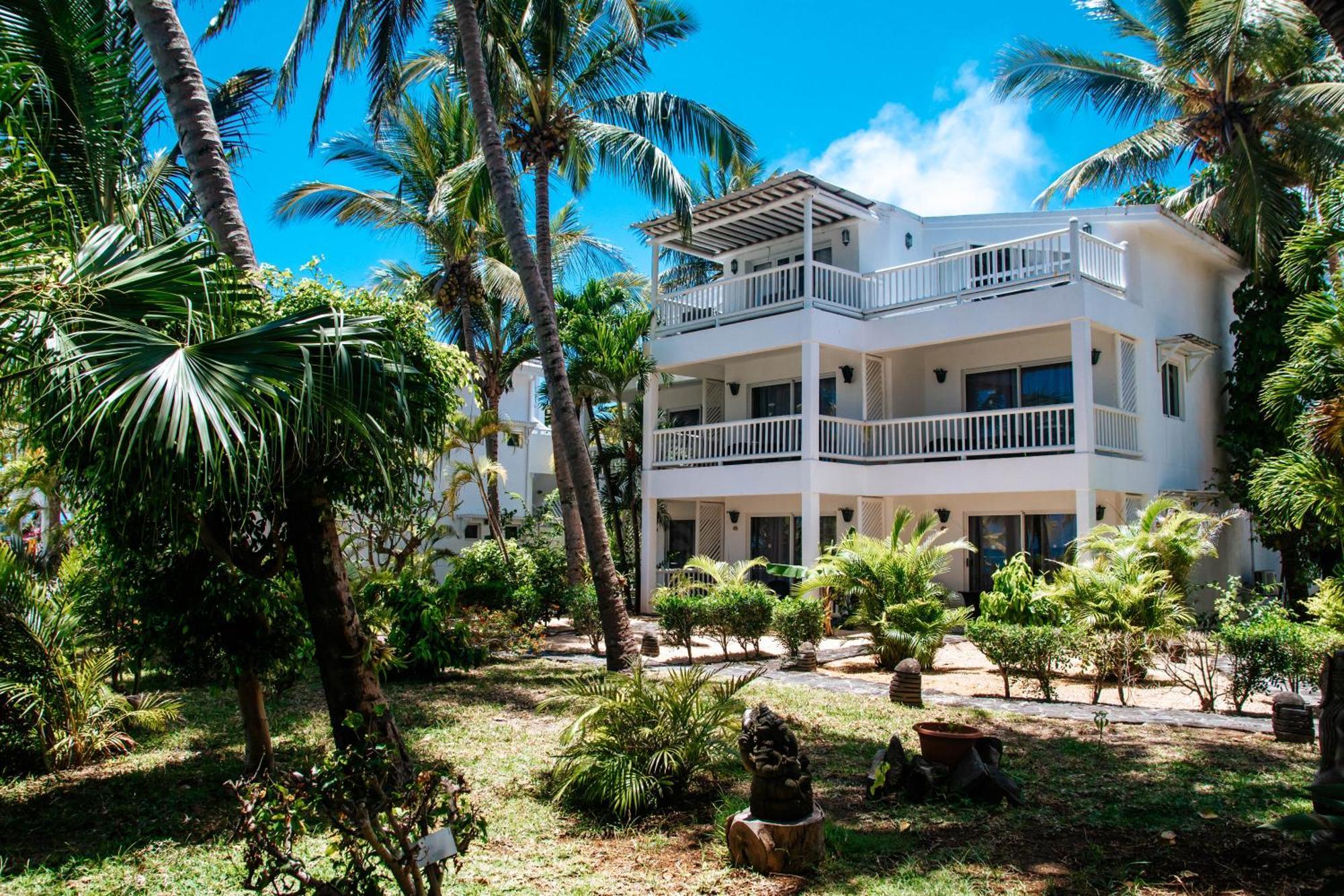 Hibiscus Boutique Hotel Pereybere Beach Buitenkant foto
