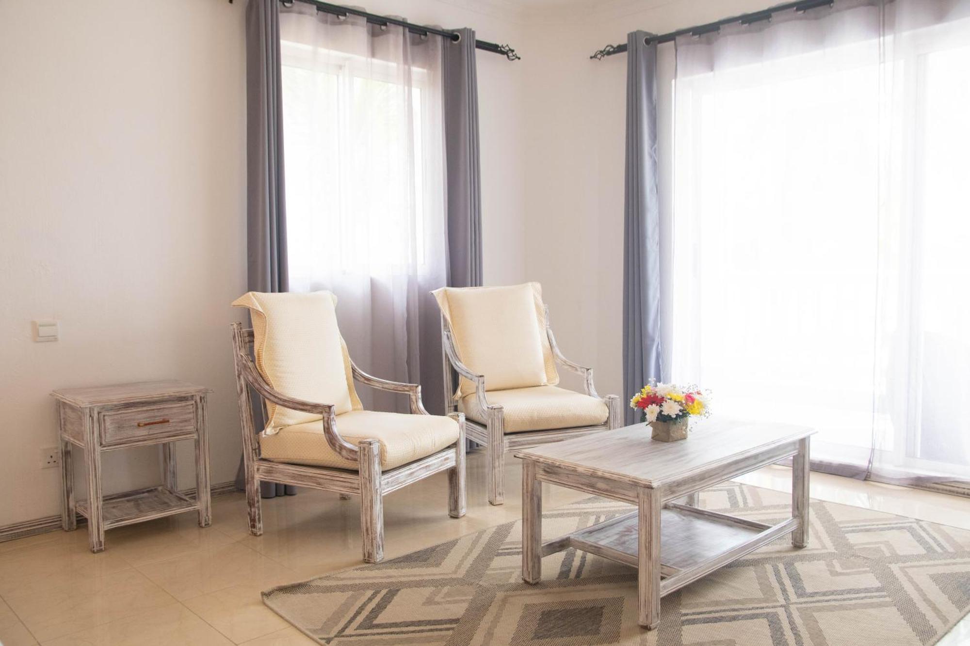 Hibiscus Boutique Hotel Pereybere Beach Buitenkant foto